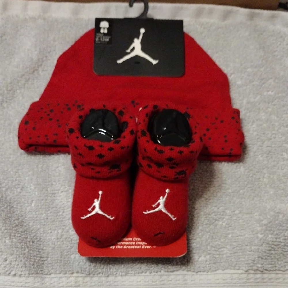 Nike Red Matching Hat Set - Picture 1 of 5